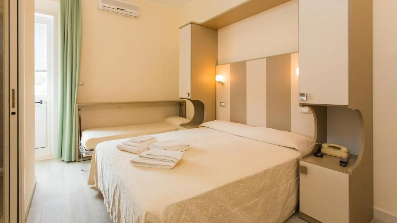 Hotel Trieste Cesenatico 3*,